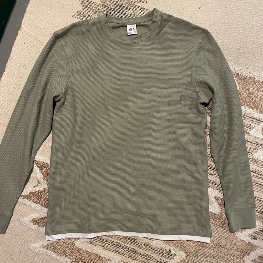 Brand new men’s slim fit Zara thermal.